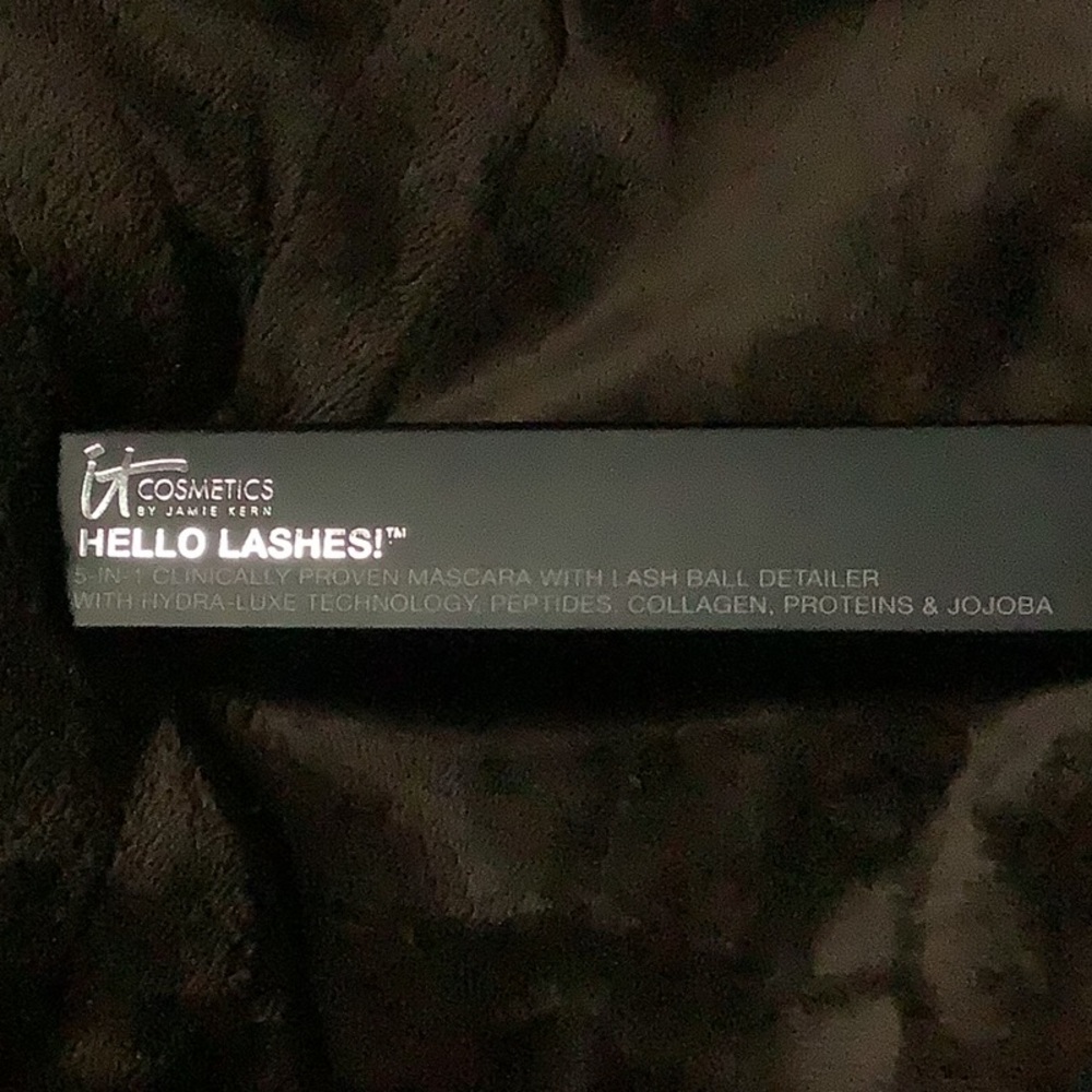 It cosmetics, Hello lashes
